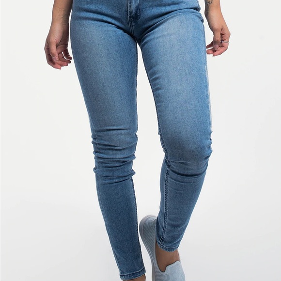 Barbell Jeans - Picture 2 of 5